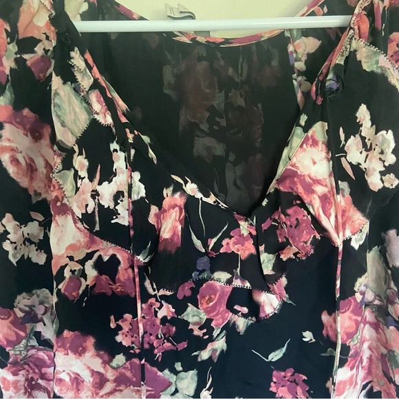 Joie 100% Silk Floral Print Blouse in Black Pink and Cream Sz S Ruffle Trim - Picture 3 of 6